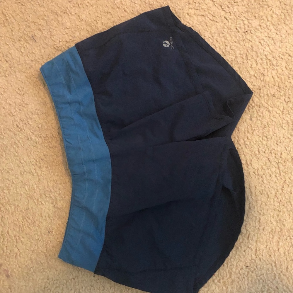Athletic oiselle shorts